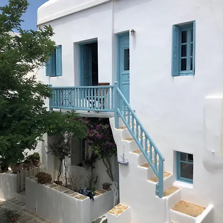 Folegandros-cliffhouse *